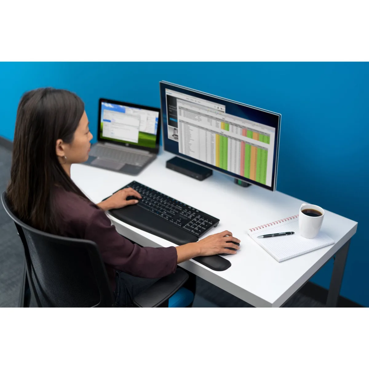 Kensington ES Wrist Rest for Standard Kb, ErgoSoftT Wrist Rest angle