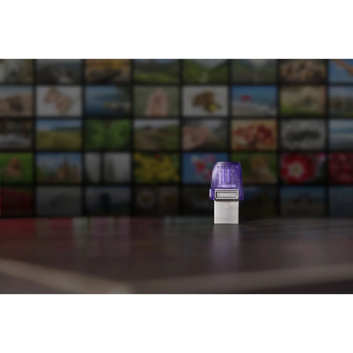 Kingston Memorie USB DataTraveler microDuo 3C 256GB, USB 3.2 Gen 1, USB-A/USB-C angle