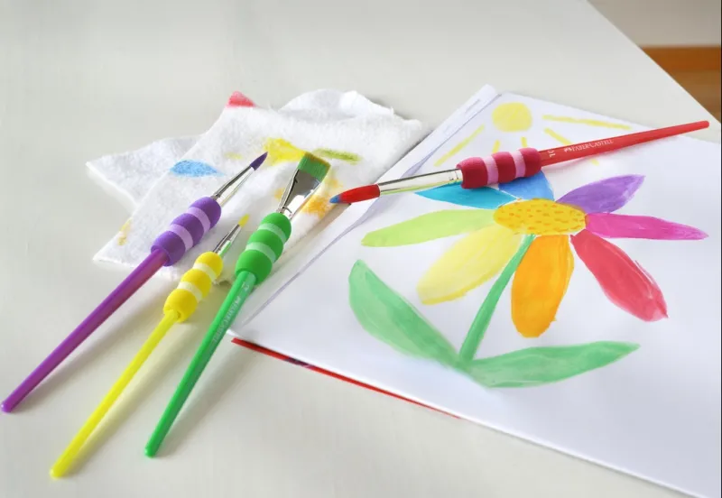 Faber-Castell Set 4 pensule Soft Touch cu grip moale pentru pictura 