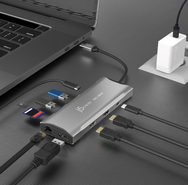 j5create 4K60 Elite USB-C Mini Dock 10Gbps Triple-Monitor 