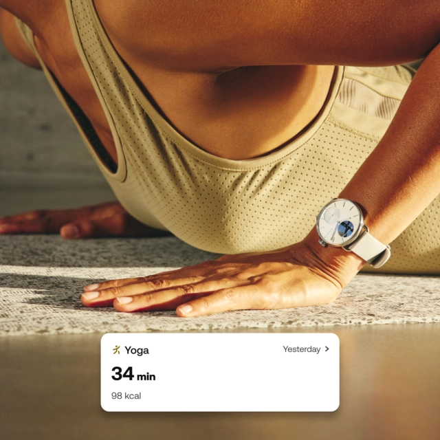 Withings Scanwatch 2, 38mm - White lifestyle
